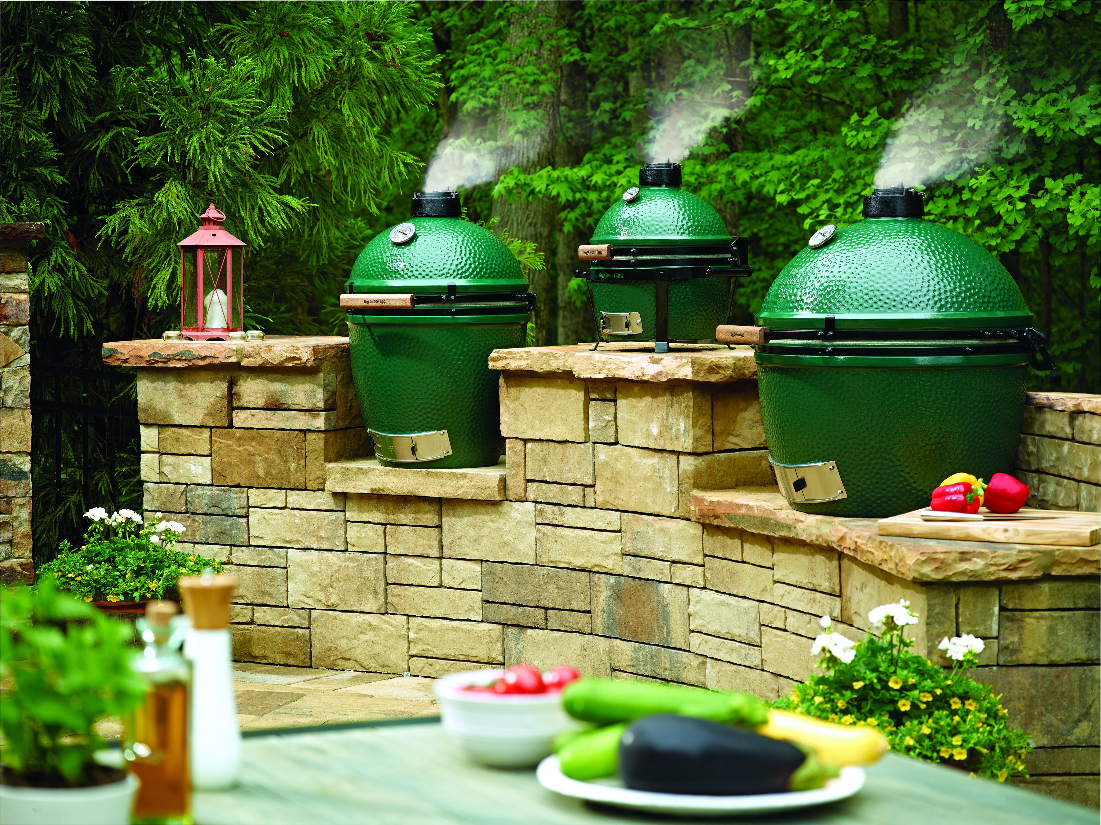 Patio_EGG-Group_hor_smoke